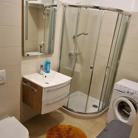 Center With Private Parking * Грац